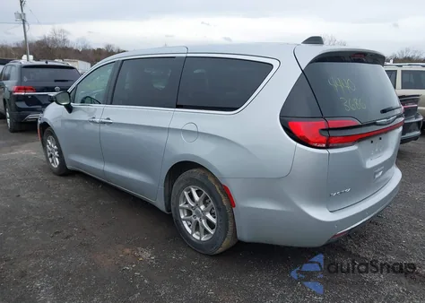2024 Chrysler Pacifica Touring L z USA, uszkodzony, nr VIN 2C4RC1BG6RR143536